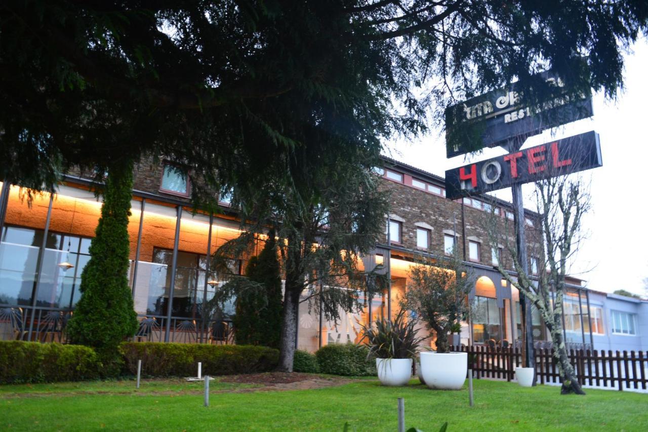 Ruta Jacobea Hotel Lavacolla Ngoại thất bức ảnh