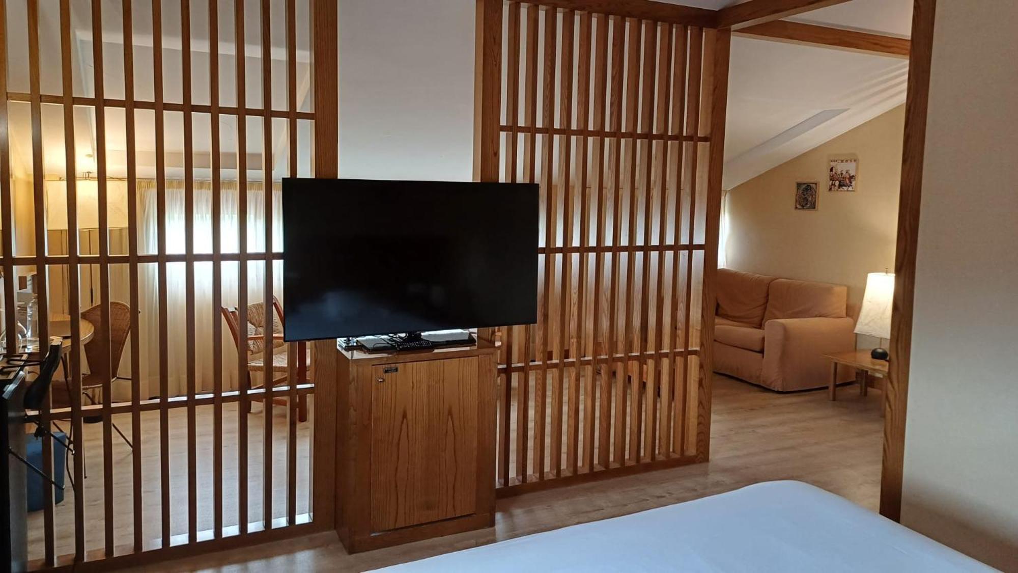 Ruta Jacobea Hotel Lavacolla Ngoại thất bức ảnh