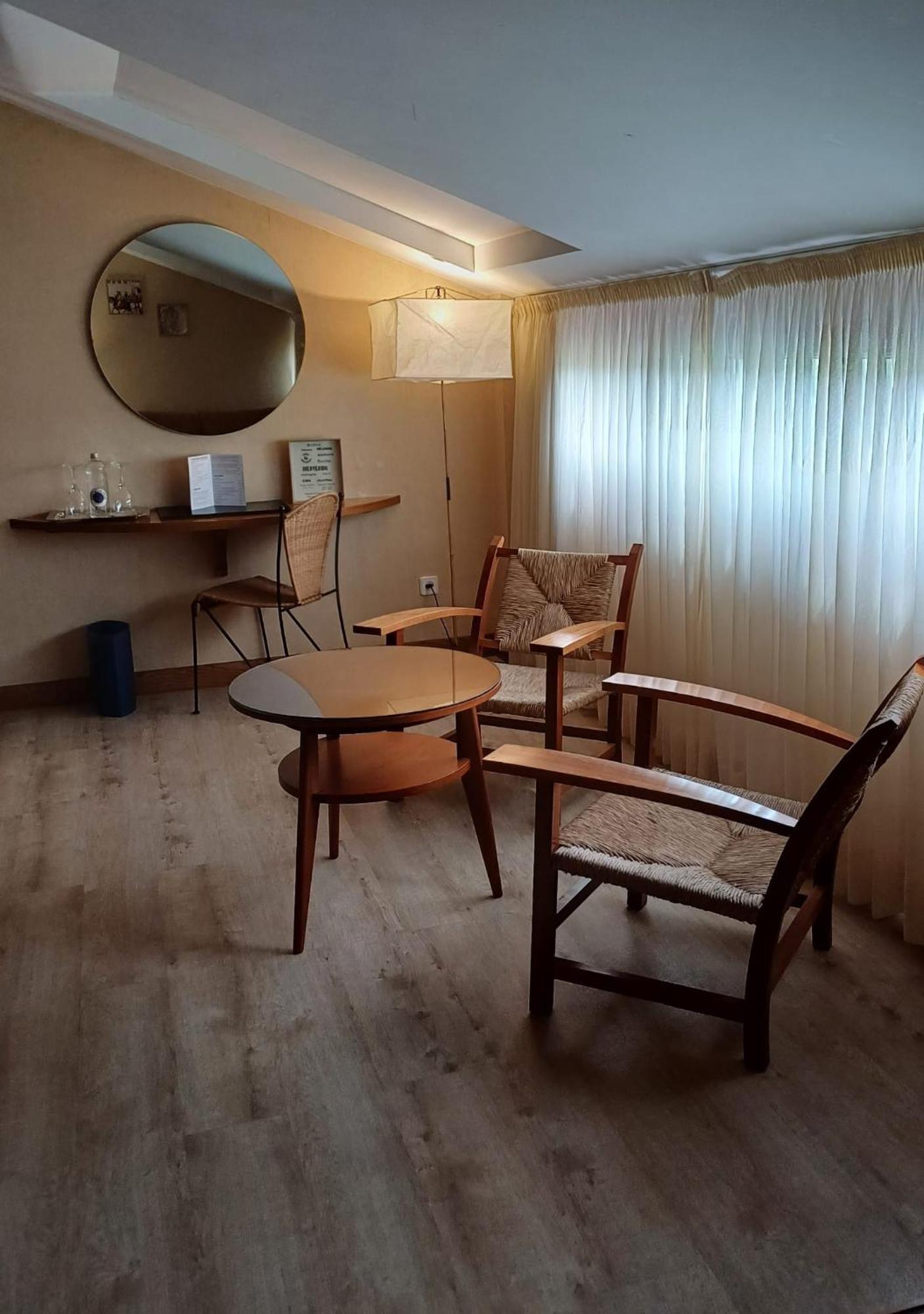 Ruta Jacobea Hotel Lavacolla Ngoại thất bức ảnh