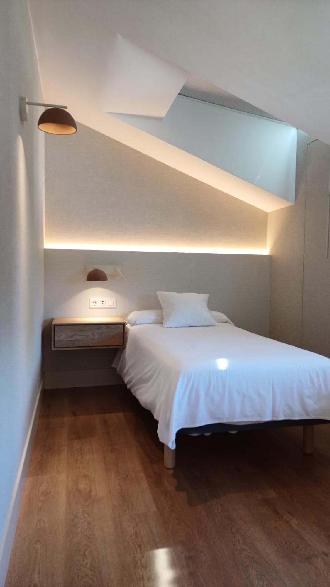 Ruta Jacobea Hotel Lavacolla Ngoại thất bức ảnh