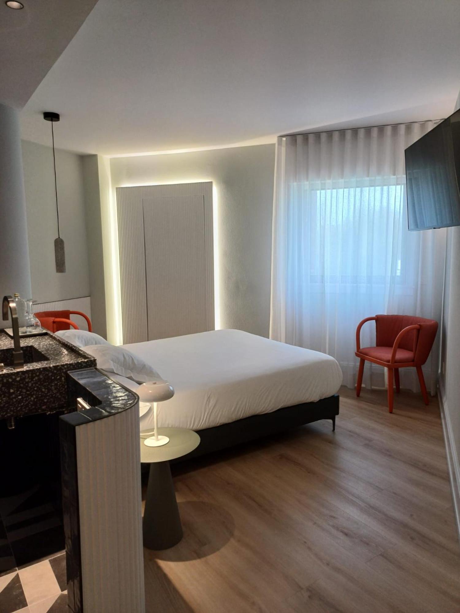 Ruta Jacobea Hotel Lavacolla Ngoại thất bức ảnh