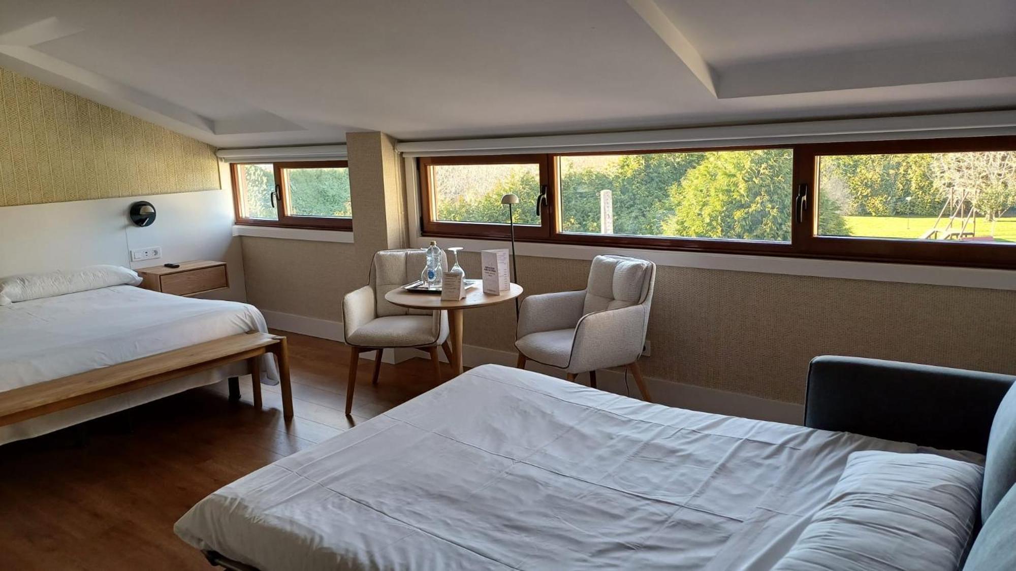 Ruta Jacobea Hotel Lavacolla Ngoại thất bức ảnh
