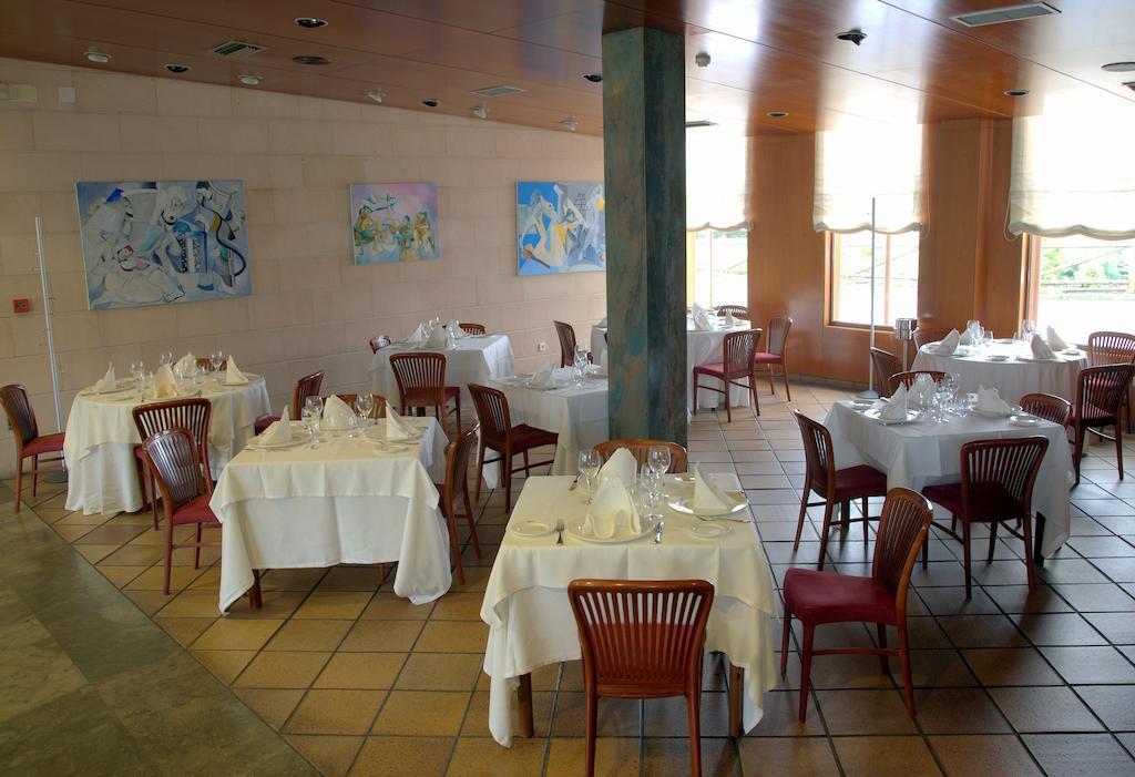 Ruta Jacobea Hotel Lavacolla Ngoại thất bức ảnh
